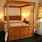 Otel Laragh House
