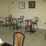 Laragh House Otel