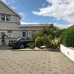 Laragh House Otel