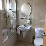 Laragh House Otel 4*