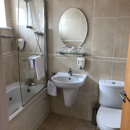 Laragh House Hotel 4*