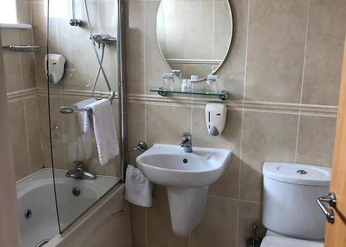 Laragh House Szálloda 4*